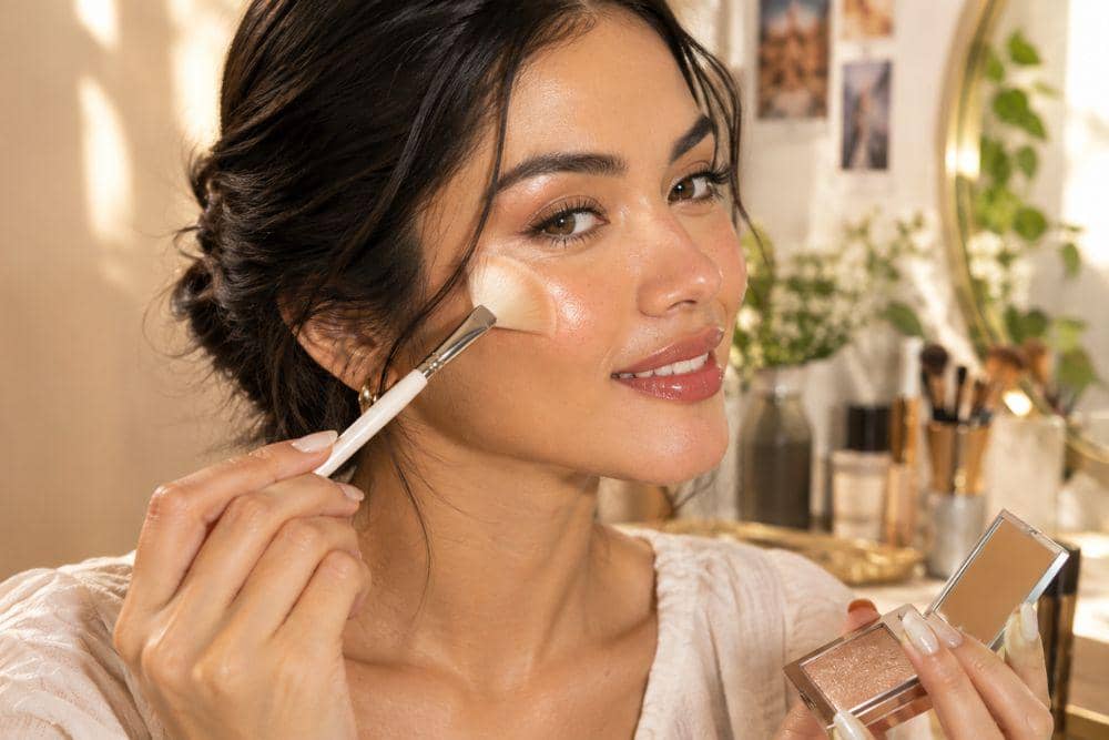 Cara pakai Highlighter dan Contour untuk Kulit Olive