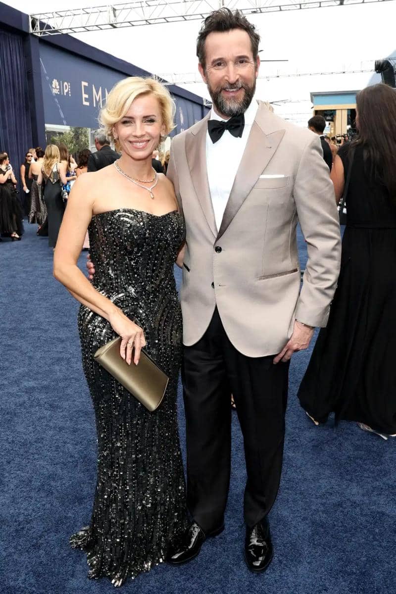 Sara-Wyle-and-Noah-Wyle-emmys-091426-9538d3a2228d479e972fb65710adbbd9.jpg