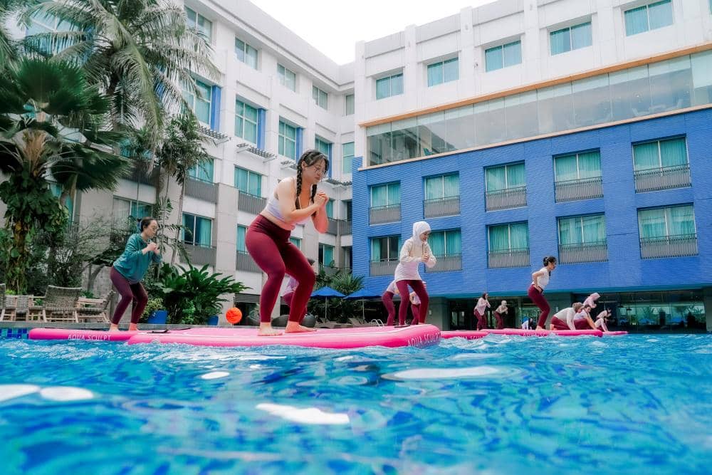 Floating Yoga POP02024.jpg