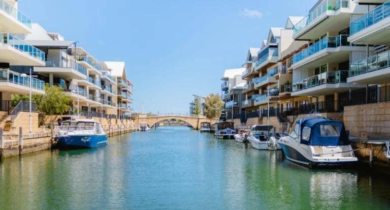Mandurah Canals.jpg