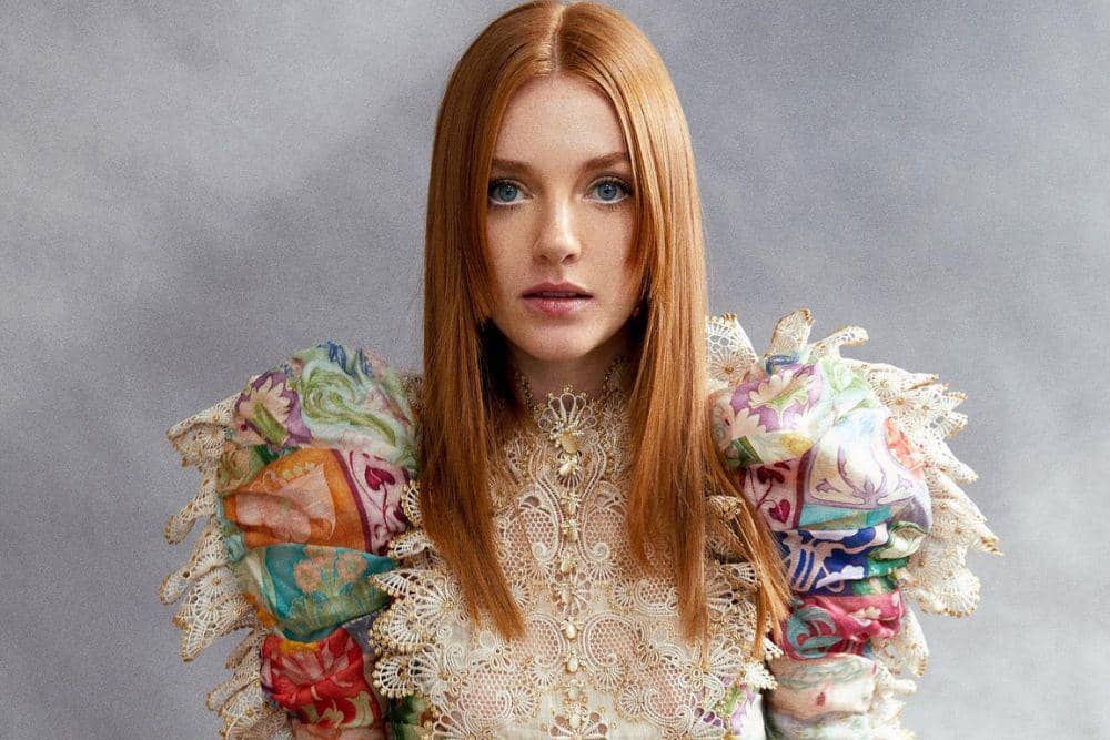 Intip Gaya Rambut Harriet Slater yang Simpel tapi Stylish