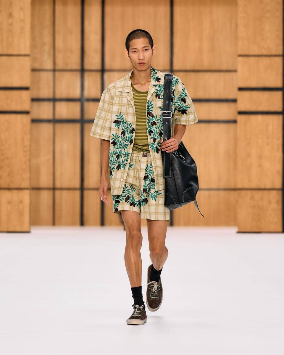 Burberry Summer 2027 Show Runway Fronts - Look 45.jpg