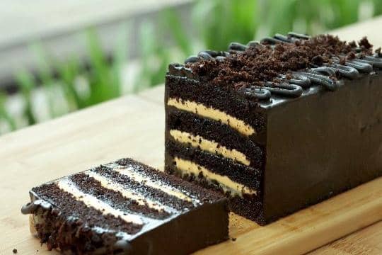 Resep London Layer Cake yang Lagi Viral a la Chef Devina Hermawan