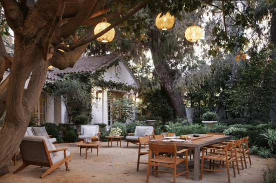 Angelina Jolie Jual Rumah Mewah di Los Angeles