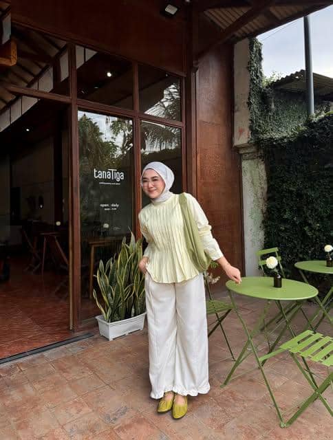 OOTD Celana Putih ala Lupita Dewi