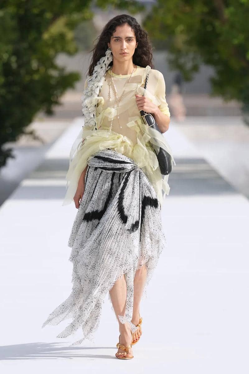 dior-spring-2027-10.jpg