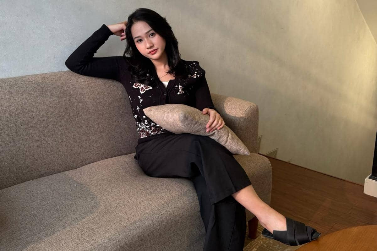 7 Ide Outfit Commute Friendly yang Nyaman dan Stylish