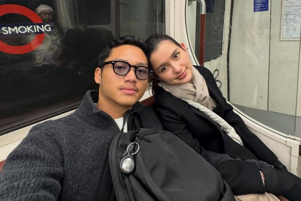 Azriel dan Sarah Menzel