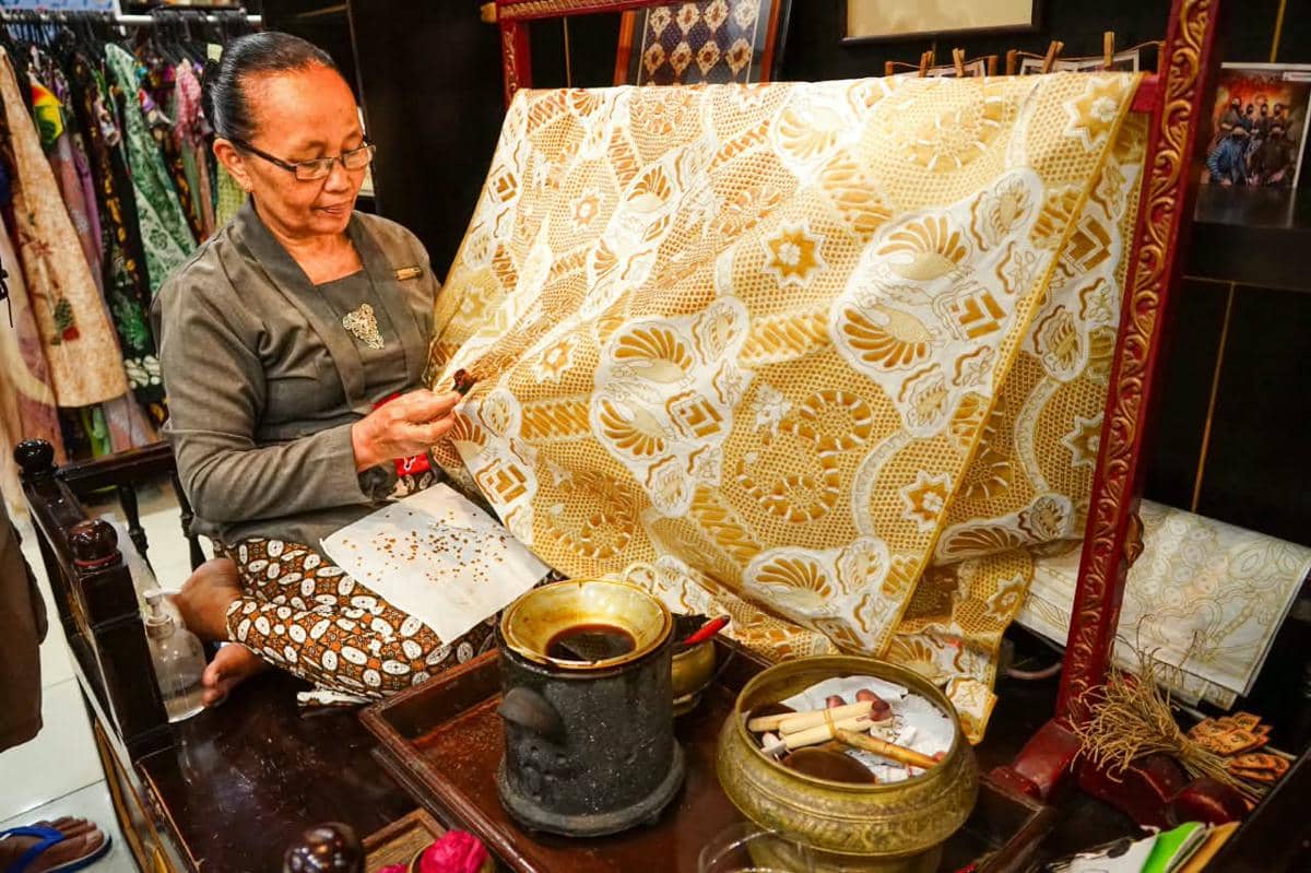 sejarah Hari Batik Nasional