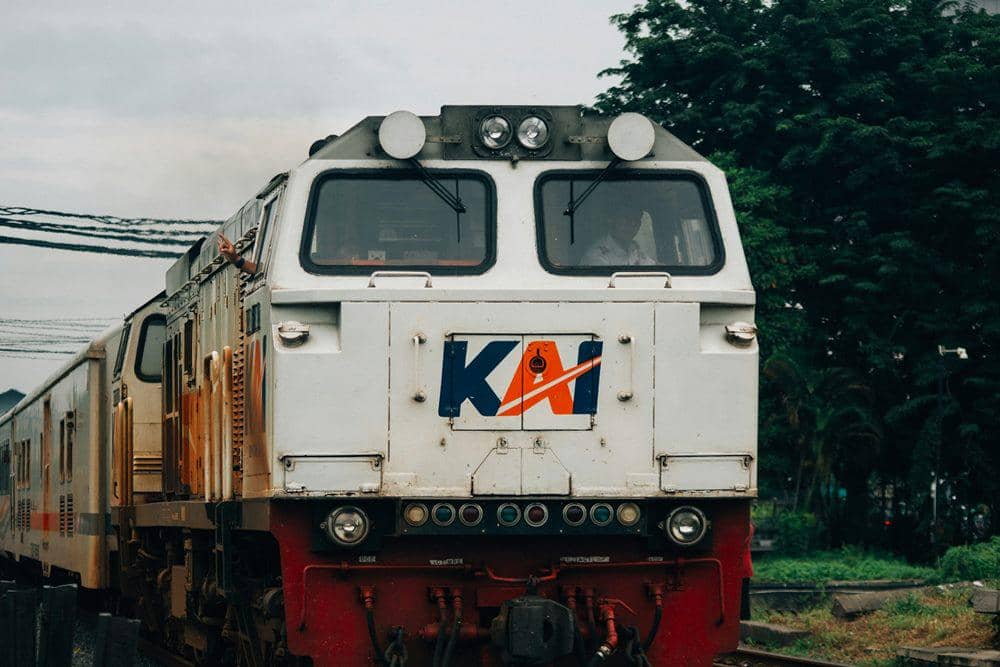 8 Tips Naik Kereta Perjalanan Jarak Jauh, Kenyamanan Nomor Satu!