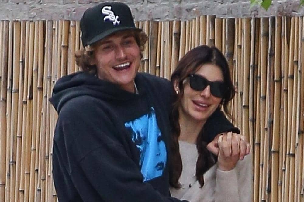Camila Morrone dan Cole Bennett