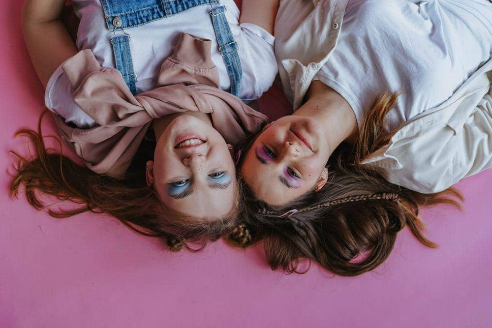 mbti yang loyal banget sama sahabat dekatnya.jpg