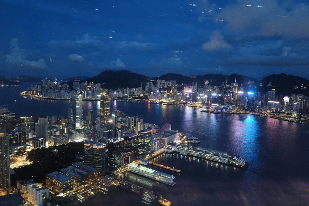 5 Tempat Wisata di Hong Kong dengan Panorama Skyline, Ada Spot Gratis!