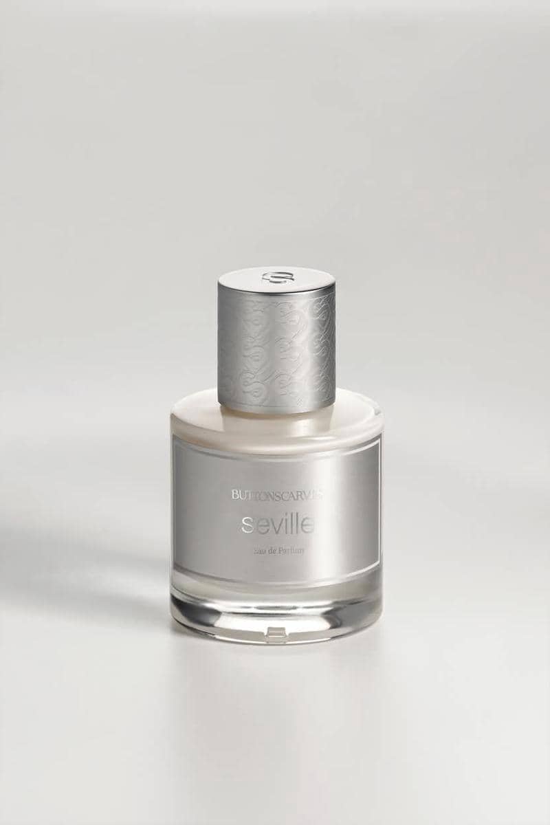 parfum untuk perempuan kantoran