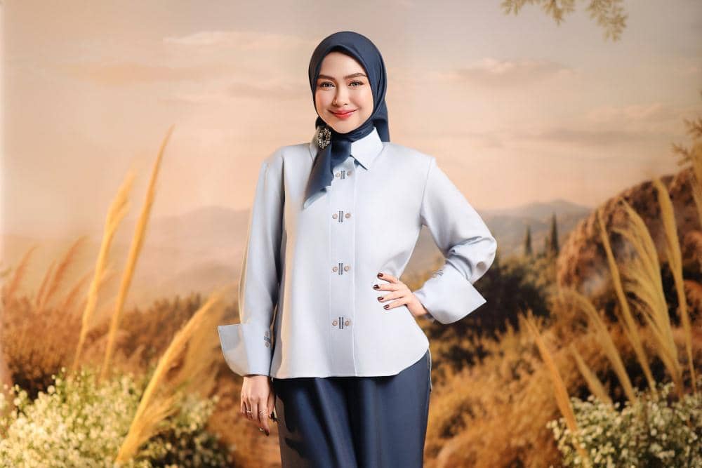 Strategi Kolaborasi Shouqin dan Ria Ricis: Perkuat Penetrasi Pasar Modest Fashion Lewat Koleksi "Her Noire"