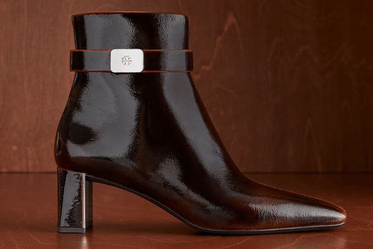 5 Rekomendasi Sepatu Boots Tory Burch Klasik Terbaru