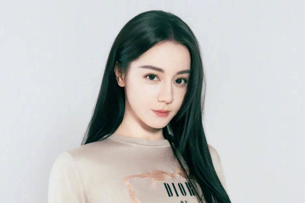6 Fakta Keluarga Dilraba Dilmurat, Asli Keturunan Uighur!