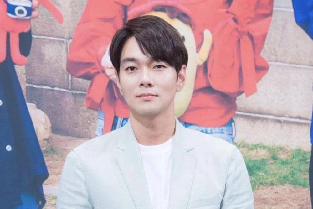 1689643721-lee-kyu-han-02.jpg