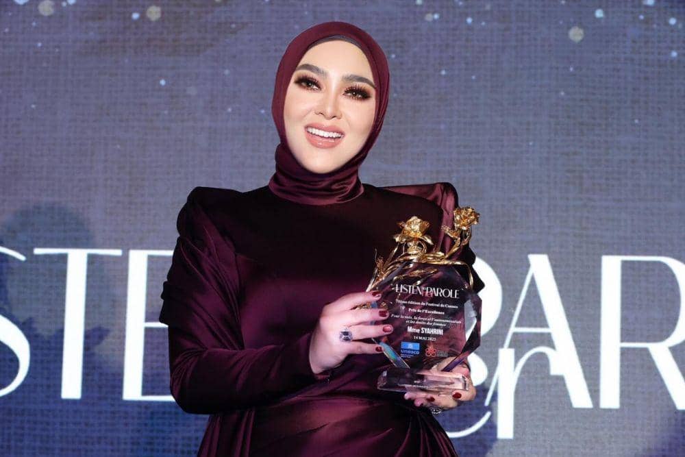 Profil Syahrini