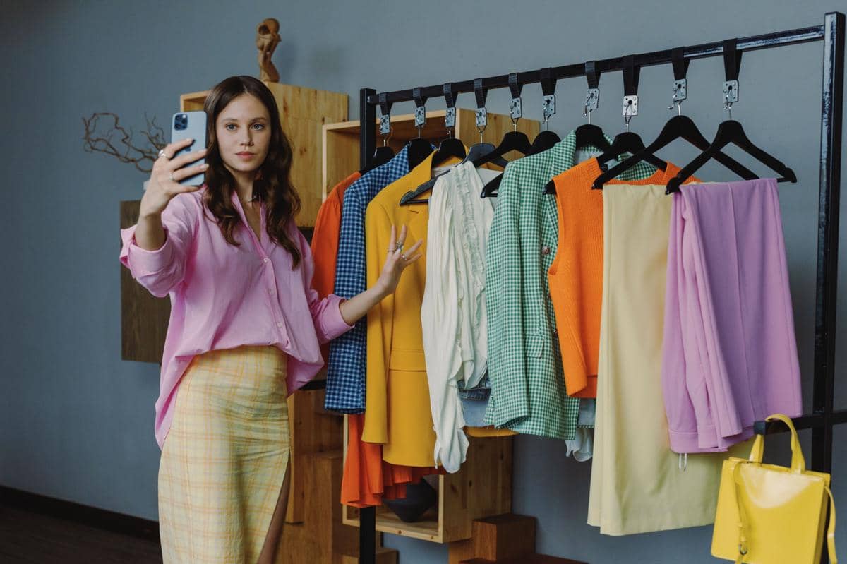 Outfit colorful