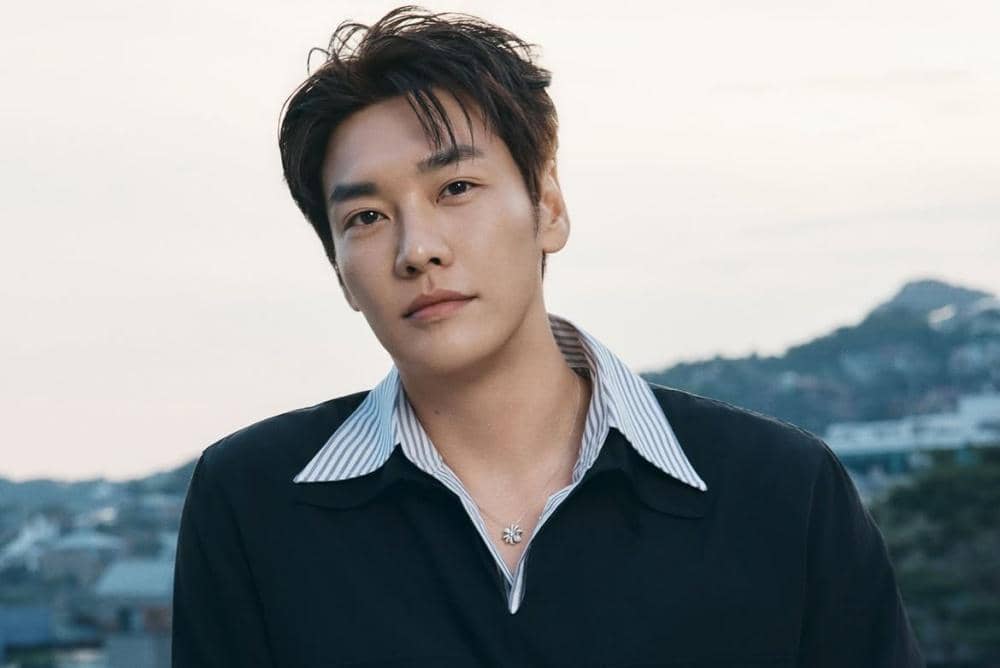 5 Fakta Keluarga Kim Young Kwang, Ayahnya Veteran!