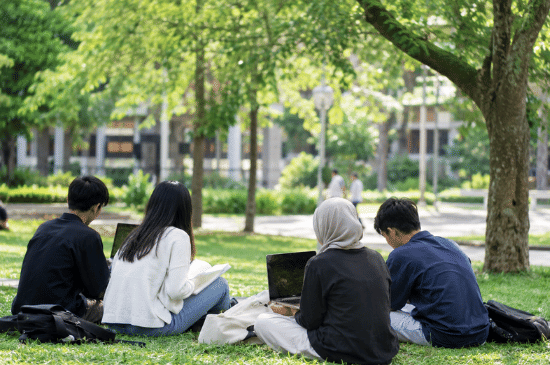 10 Universitas Terbaik di Indonesia Versi THE WUR 2027