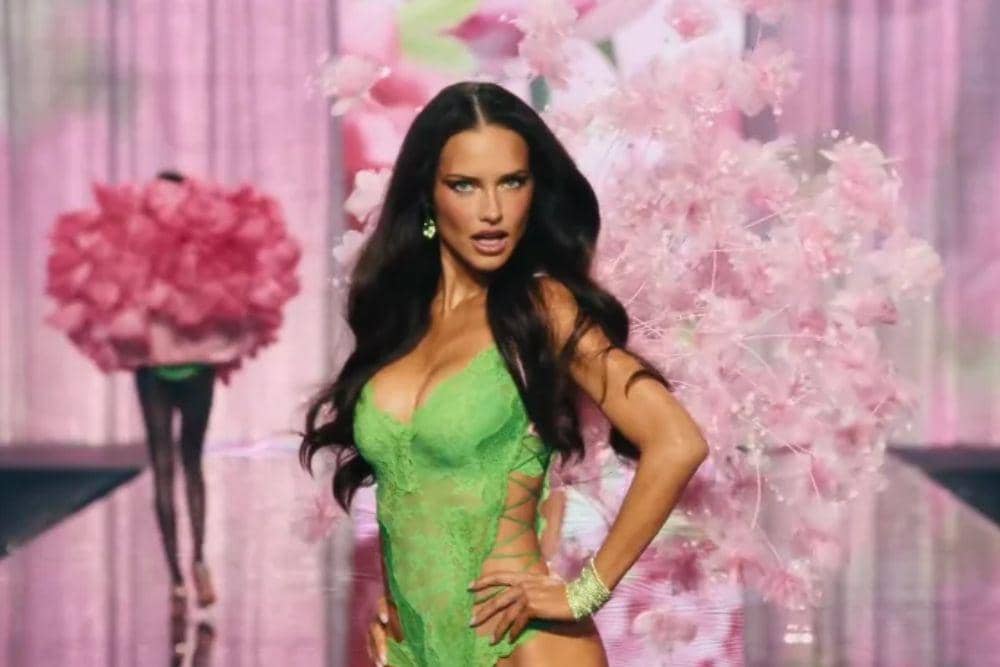 Adriana Lima di Victoria's Secret Fashion Show 2026