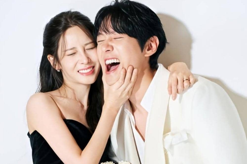Intip Potret Pre-Wedding Yoo Jiae 'Lovelyz' dan Kwak Si Yang, Romantis!