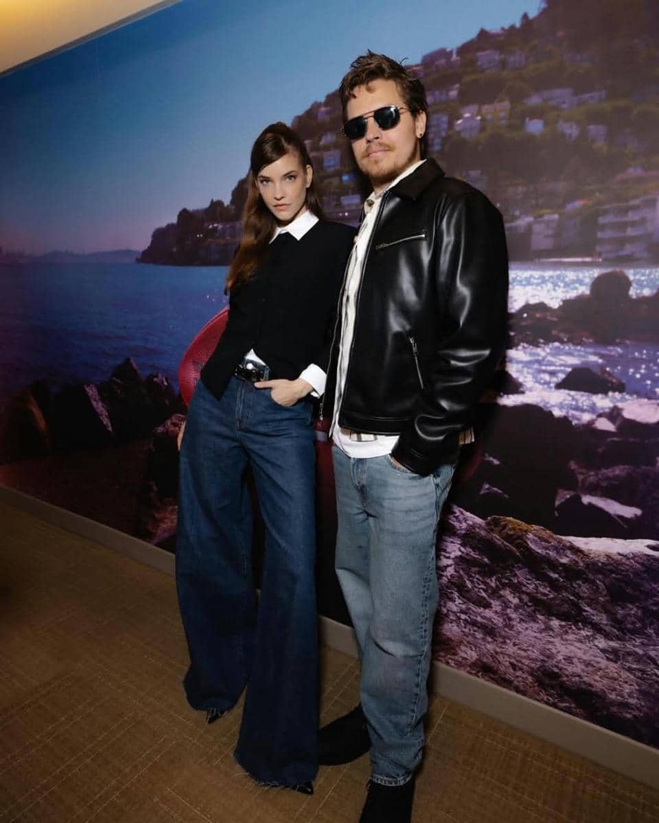 kisah cinta Barbara Palvin dan Dylan Sprouse