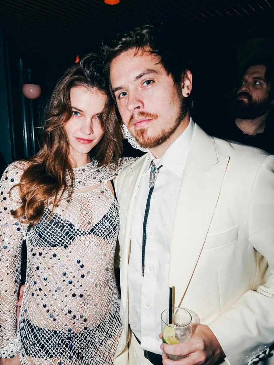 kisah cinta Barbara Palvin dan Dylan Sprouse