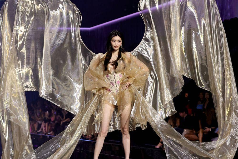 Profil Ming Xi, Supermodel Victoria's Secret Asal Tiongkok