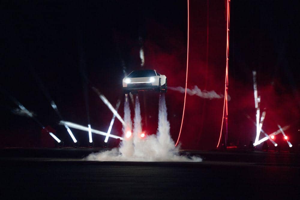 9 Fakta Tesla Roadster Terbaru, Mobil Listrik yang Diklaim Bisa Terbang