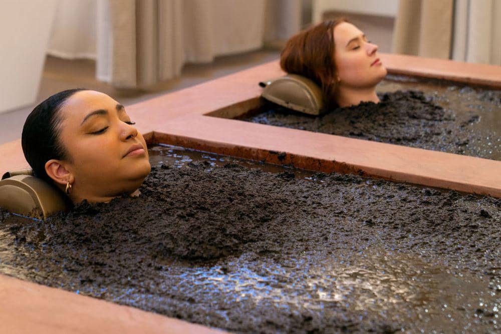 Kenalan dengan Tren Mud Bath, Mau Coba?