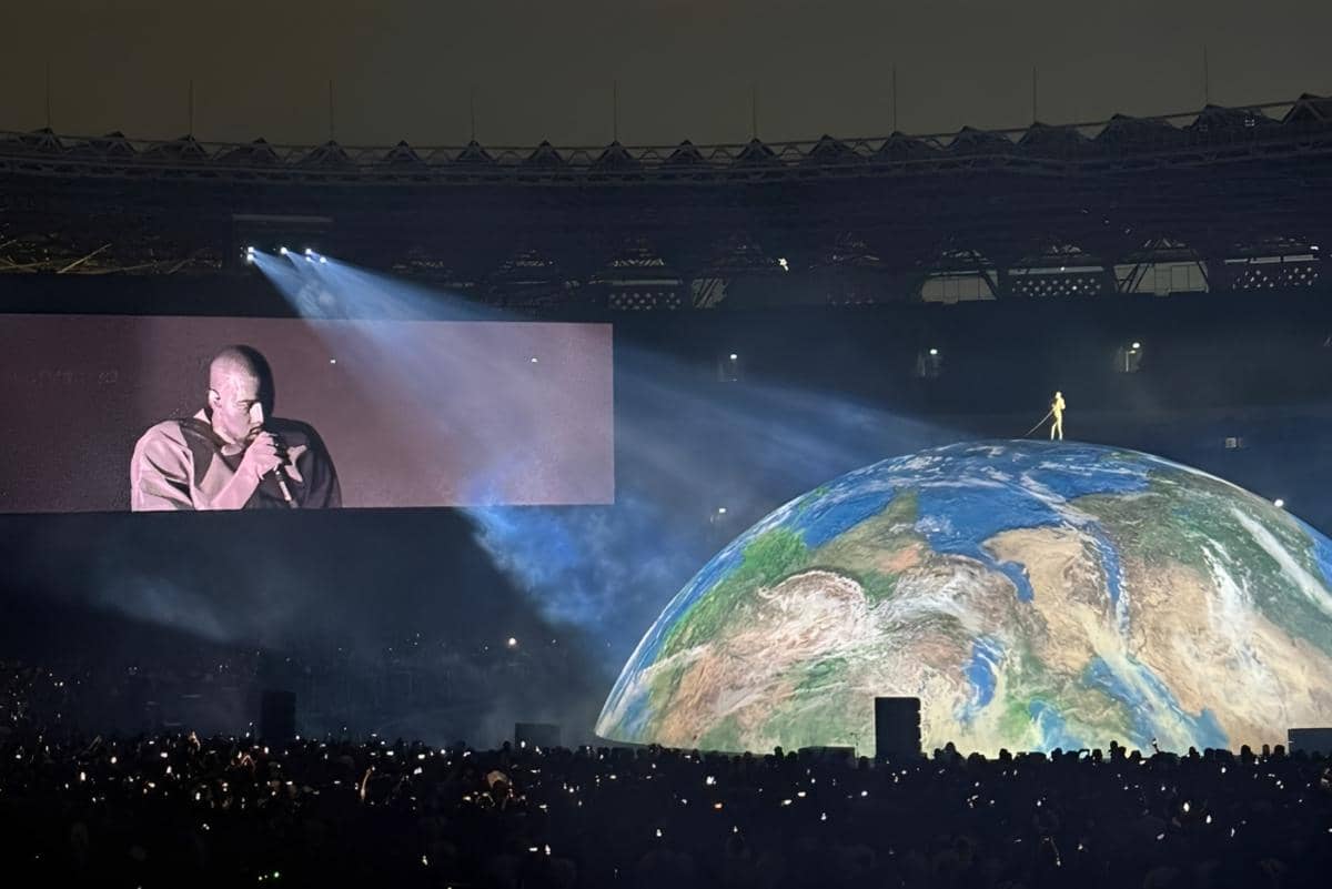 Serunya Konser Ye Live in Jakarta 2026, Lagu Heartless Diulang 8 Kali!